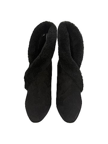 Manolo Blahnik Manolo Blahnik Nestanu 105 Fur Trimmed Ankle Boots in Black Suede (view 2)