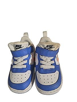 Nike Sneakers (view 2)