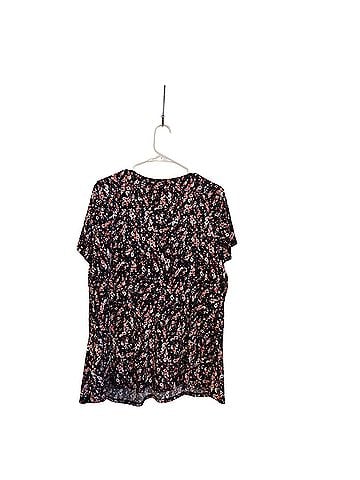 Lane Bryant Short Sleeve Blouse (view 2)