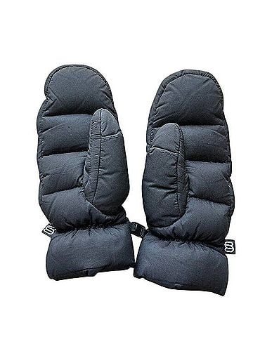 Aritzia Superpuff Mittens (view 1)