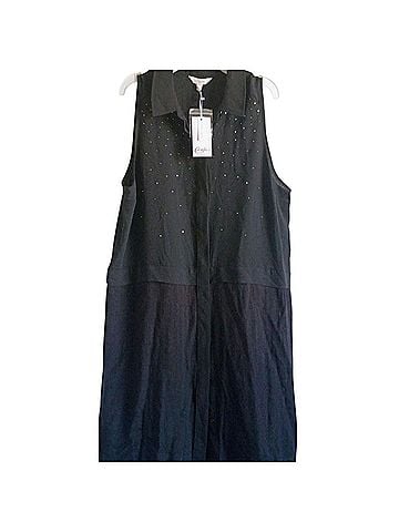 Candie's Sleeveless Button-Down Shirt (view 1)