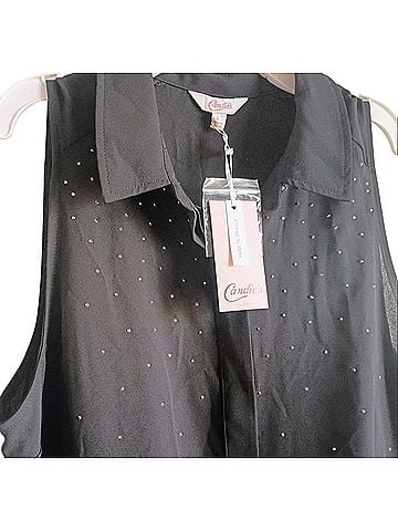 Candie's Sleeveless Button-Down Shirt (view 2)