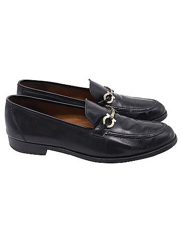 Salvatore Ferragamo Salvatore Ferragamo Gancini Loafers in Black Leather (view 1)