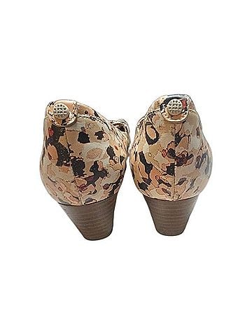 Clarks Heels (view 2)