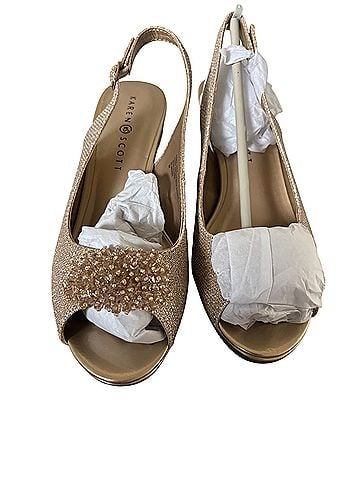 Karen Scott Heels (view 1)