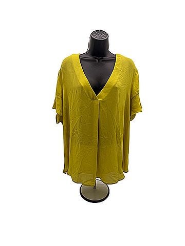 Soho JEANS NEW YORK & COMPANY Short Sleeve Blouse (view 1)