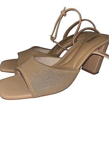 Amazon Basics Heels (view 2)