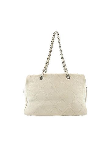 Chanel Chanel 32455 Shoulder Bag (view 2)