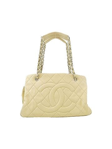 Chanel Chanel 50277 Shoulder Bag (view 1)