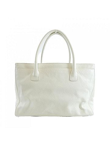 Chanel Chanel Executive Line 15206 Handbag (view 2)