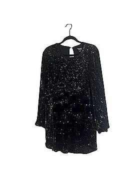 Celebrity fashion Cocktail Dress (view 1)