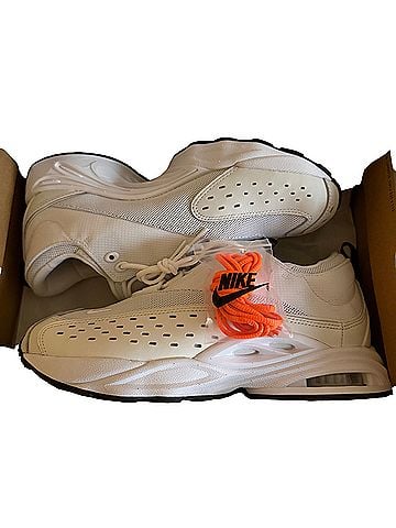 Nike Nike Sneakers (view 1)