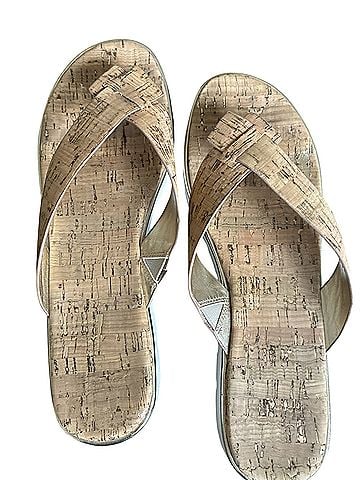 Donald J Pliner Flip Flops (view 1)