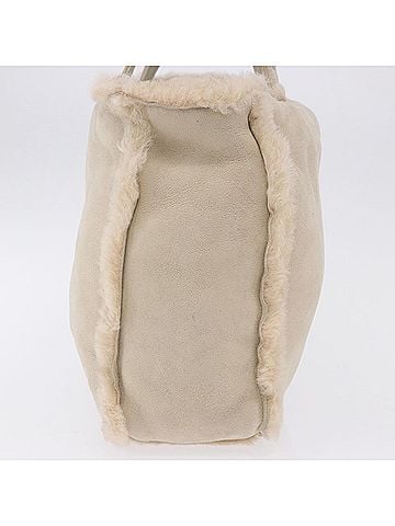 Chanel Vintage East West Tote Shearling And Suede Beige Leather Tote Bag Bag (view 2)