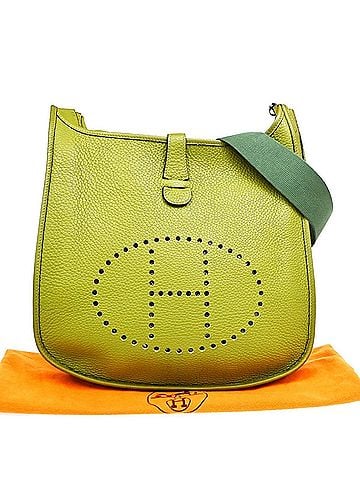 Hermès Evelyne Bag Gen Ii Clemence Green Leather Handbag (view 1)