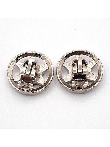 Chanel Vintage Cc Round Clip-On Metal Silver Metal Earrings Jewelry (view 2)