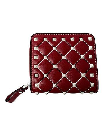 Valentino Garavani Valentino Garavani bi-fold wallet with Rockstud design for women. (view 2)