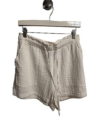 Gap Shorts (view 1)