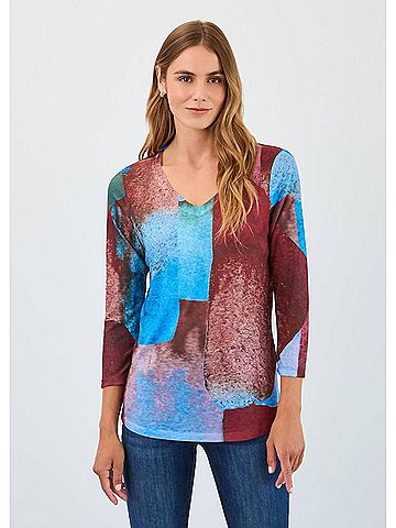 FDJ Three Quarter Sleeve V-Neck Top in Bricklane (view 2)