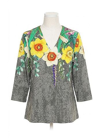 Parsley & Sage Daffodil V-Neck Top in Grey (view 1)