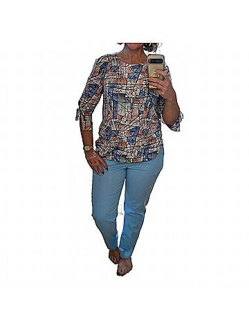 N Touch Women's Three Quarter Long Sleeve Tee in Blue (view 2)