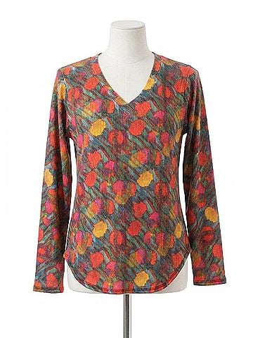 Nally & Millie Women's Ribbed Camo Floral V-Neck Top in Multicolor (view 1)