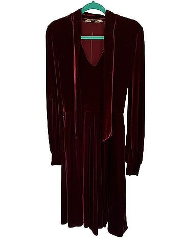 Black Halo Velvet Long-Sleeve Midi Dress Cocktail Dress (view 1)