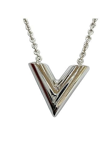 Louis Vuitton LOUIS VUITTON (Louis Vuitton) 2025 model M63197 Essential V Necklace - LV Circle Logo, Silver, Made in Italy, Women's. (view 1)