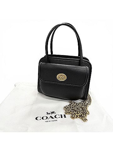 Coach COACH CW643 Safari Tote Bag, Glovetanned Leather, Turnlock Chain Shoulder Black with Gold Hardware, Women's, Dust Bag. (view 2)