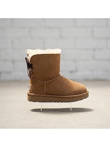 Ugg Kid's Mini Bailey Bow Ii Boot 4 Mo in Chestnut (view 1)