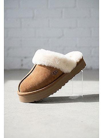 Ugg Women's Disquette Slipper in Chestnut (view 1)