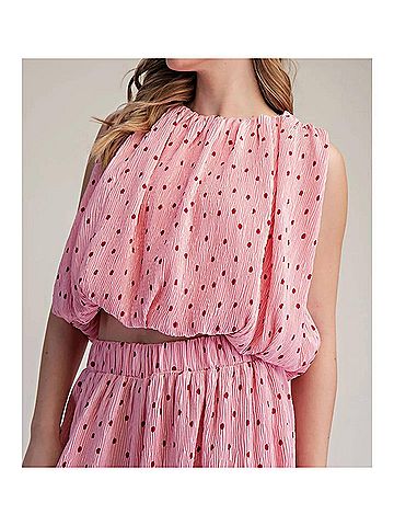 Glam Tatum Sleeveless Pleated Top in Pink (view 2)