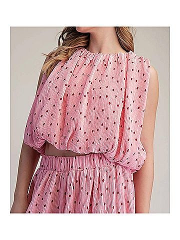 Glam Tatum Sleeveless Pleated Top in Pink (view 2)