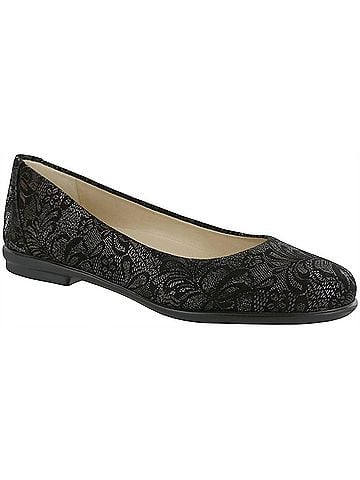 SAS Women's Scenic Flat in Black Lace (view 2)