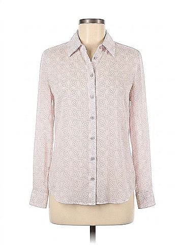 L'Agence Nina Linked Geo Blouse in Icy Lilac (view 1)
