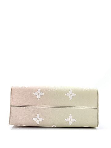 Louis Vuitton OnTheGo Tote Spring in the City Monogram Giant Canvas MM (view 2)