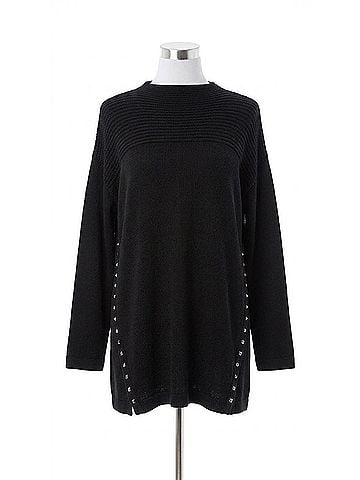 Charlie Paige Women's Solid Tunic Sweater in Black (view 1)
