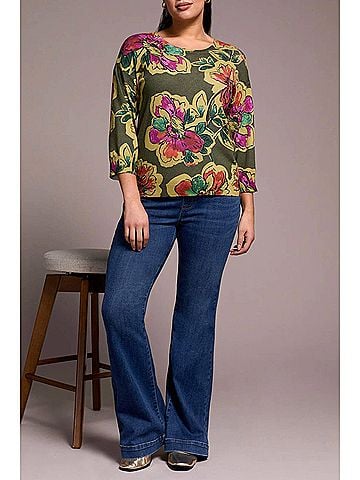 Tribal Syra Soft Yarn Three-Quarter Sleeve Crewneck Sweater in Chive (view 2)