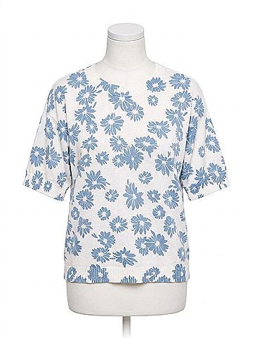 Charlie B Reversible Short Sleeve Printed Sweater in Petals (view 1)
