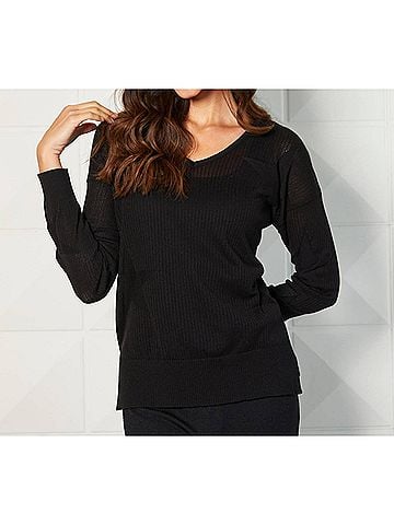 French Kyss Lightweight V-Neck Star Top in Black (view 2)