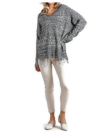 Umgee Frayed Knit Pullover Sweater in Oreo (view 2)