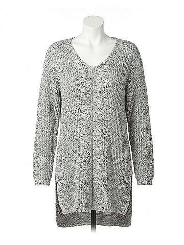 Papillon Step Hem Sweater With Cable Knit Design in Grey (view 1)