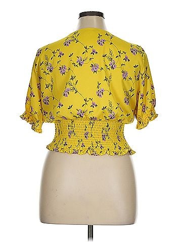 Gianni Bini Gianni bini Gianni Bini Short Sleeve Blouse (view 2)