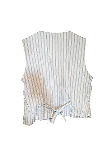 Cricket Lane Vest (view 2)