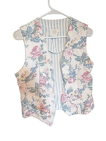 Cricket Lane Vest (view 1)