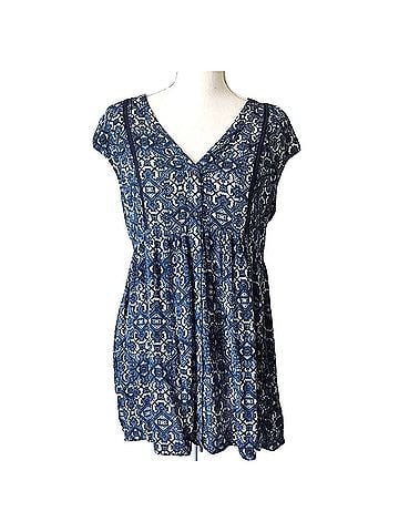 Vanessa Virginia Short Sleeve T-Shirt (view 1)