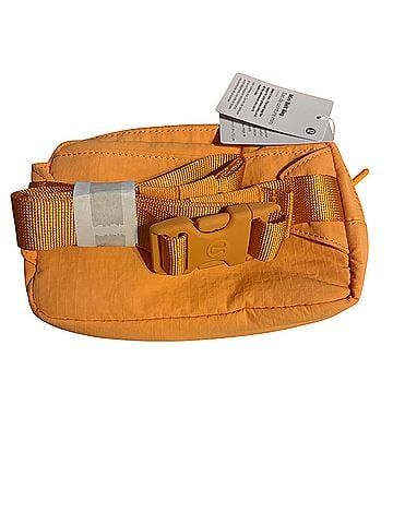 Lululemon Athletica Belt Bag (view 2)