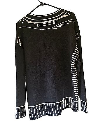 Akira Cardigan (view 2)
