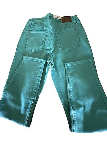 Judy Blue Jeans (view 2)