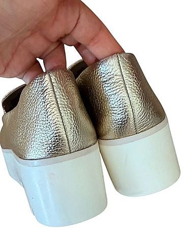 Karl Lagerfeld Paris Bri Flats (view 2)